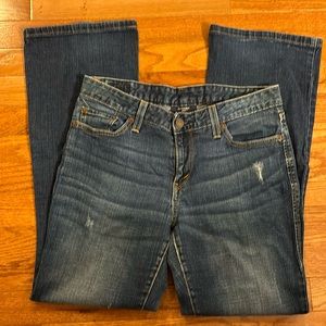 553 Levi’s Mid-Rise Boot